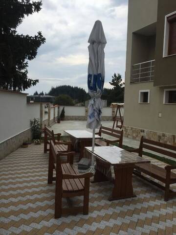 Фото номера Коттедж с 6 спальнями Дома для отпуска Twins Holiday Home г. Доспат 20