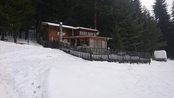 Фотографии Дома для отпуска Villa Raiski kyt г. Доспат (Болгария) №1 Фото Дома для отпуска Villa Raiski kyt г. Доспат 1